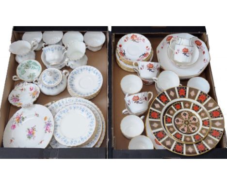 A ROYAL CROWN DERBY BALI PATTERN TEA SERVICE, ONE AND A PAIR OF ROYAL CROWN DERBY IMARI PLATES AND OTHER ROYAL CROWN DERBY WA