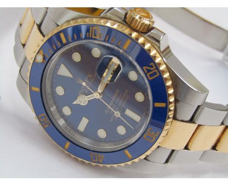 ROLEX: An Oyster Perpetual Submariner Date gent's automatic bracelet watch in stainless steel and 18ct gold, Oyster bracelet,