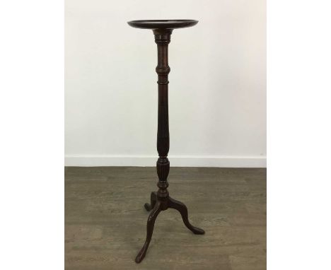 REPRODUCTION PLANT STAND,109cm high, along with a standard lamp, a butlers tray and a carpet beater (4)