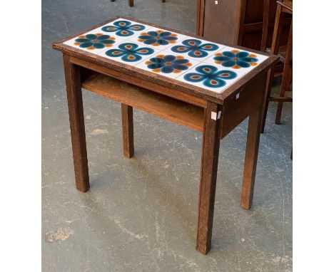 A vintage tile-topped oak occasional table 68x36x63cmH 