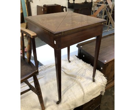 An Edwardian mahogany and marquetry envelope card table, on line inlaid square tapered legs with ceramic casters, 56x56x75cmH