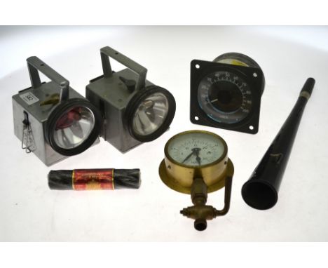 Assorted Railwayana including two B R Bardic three position signalling hand lamps to/w a B R Acme brand line workers horn, an
