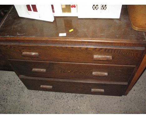 Vintage 3 drawer chest of drawers