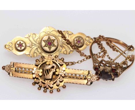 Two circa 1900 9 carat gold brooches and 9 carat gold ring (3).
