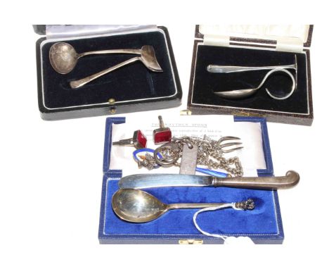 Various silver pieces including two boxed spoons and pusher sets, boxed spoon, chain, cufflinks, bracelet, pickle fork, ename