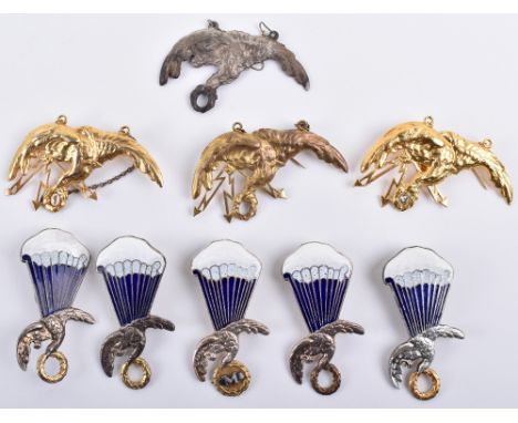 Polish Airforce Wings and Parachute Badges: Parachute enamel badges and pilots’ wings all but one is complete with screw fixi