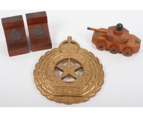 Indian Army – Indian Electrical &amp; Mechanical Engineers Plaque, large cast metal plaque painted gold in the form of the re