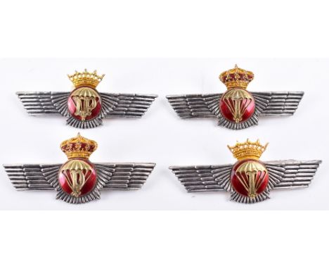Spanish Pilots Wings, enamel multi-piece construction badges with lugs and back plate fixing. (4 items) 
