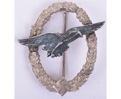 WW2 Type German Luftwaffe Glider Pilots Qualification Badge, being a two piece un-maker marked example. Complete with pin and