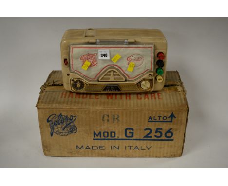 A Geloso Vintage radio, boxed.
