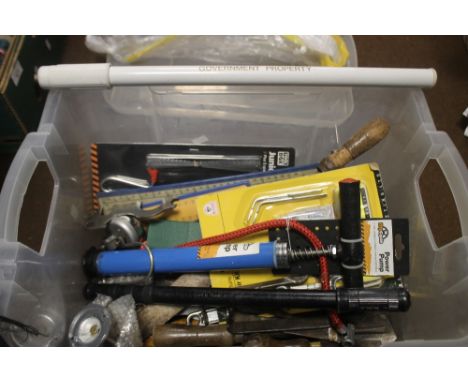 A SMALL COLLECTION OF TOOLS TO INCLUDE BIKE PUMPS