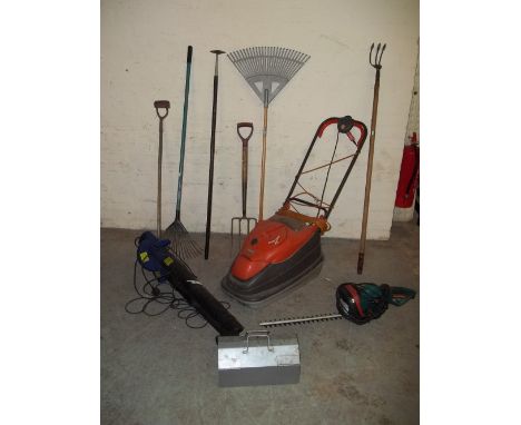 A SELECTION OF GARDEN TOOLS TO INCLUDE FLYMO HOVER MOWER, LEAF BLOWER AND HEDGE TRIMMER