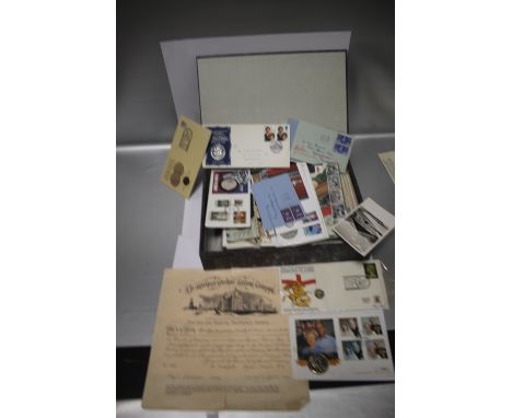 A BOX OF FDCS, COIN/STAMP COVERS AND EPHEMERA TO INCLUDE A "LIVERPOOL OVERHEAD RAILWAY COMPANY" SHARE CERTIFICATE, "ROYAL INS
