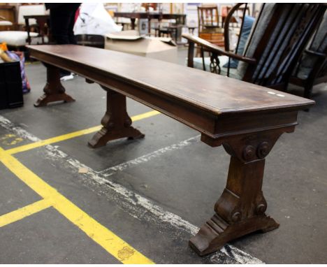 A curved oak bench. 120cm (w)