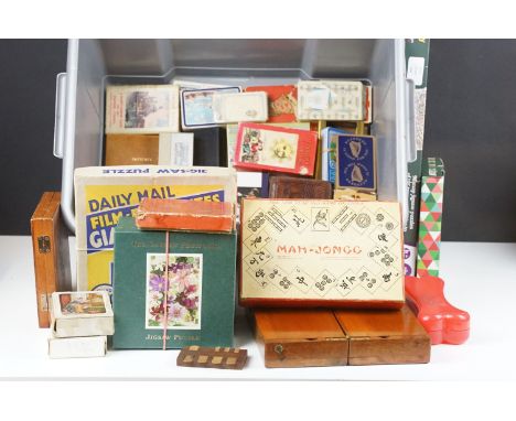 Collection of vintage games, puzzles &amp; playing cards to include Mah-Jongg, solitaire, travelling chess, Patience, The Gar