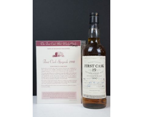 First cask Linkwood Speyside 1990 rare single cask single malt scotch whisky. Aged 19 Years. Cask no. 9729, bottle no. 206. 7