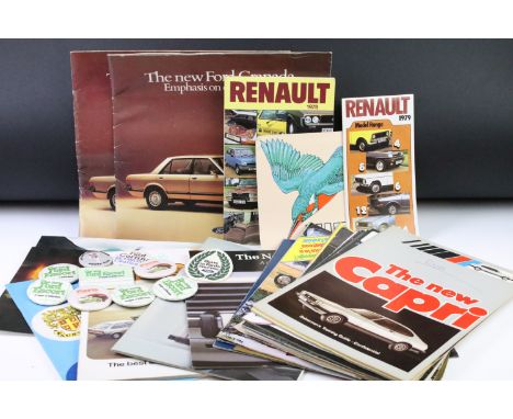 Collection of vintage car brochures to include mostly 1970s examples including Ford Cortina, Ford Fiesta, Porsche 928, Land R