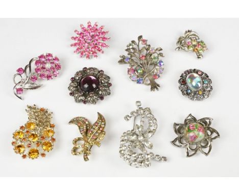 Ten Vintage Brooches 
