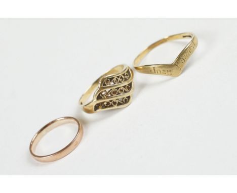 Two 9ct gold rings to include a rose gold wedding band, plus a yellow metal ring with pierced design to head (indistinct mark