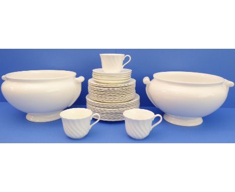 Wedgwood bone china:12 x 20 cm and 12 x 17 cm 'Candlewood' plates;3 'Candlewood' cups and saucers (and one spare saucer);a pa