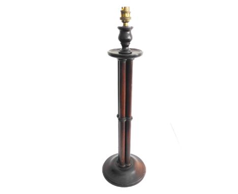 A modern table lamp modelled as a 19th century mahogany cluster column (58cm high including electrical fitting)