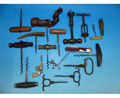A cash box containing 18 various 19th century and vintage corkscrews