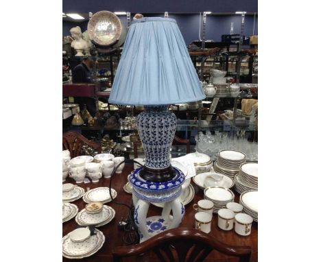 DELFT STYLE CERAMIC PLINTHalong with a Delft style lamp