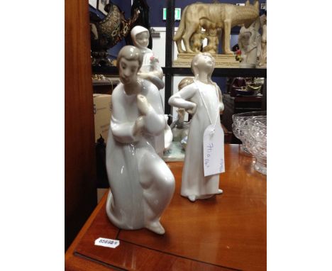 FOUR LLADRO FIGURES