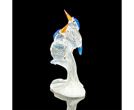Part of the 'Feathered Beauties' collection. 2 clear crystals birds perched on a frosted branch. Sapphire crystal tails, hood
