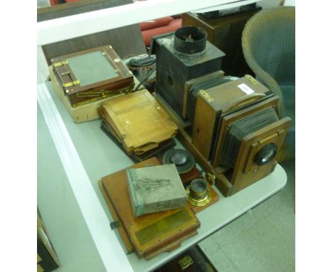 Photographic equipment: to include an oak cased magic lantern and accessories       S