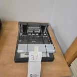 BOSTITCH HD Hole Punch