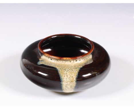 Japan, short ceramic teacaddy (chaire), covered with splashed glaze h. 4 cm x diam. 9 cm [1]