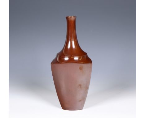 Japan, brown-patinated triangular bronze vase, signed, 20th century, in signed wood box h. 23 cm [1]