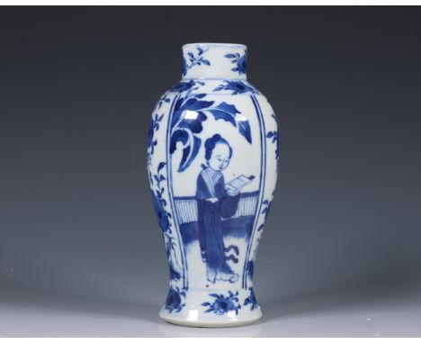 China, blue and white Kangxi-style porcelain vase, 20th century, painted with panels of elegant ladies and flowers, the base 