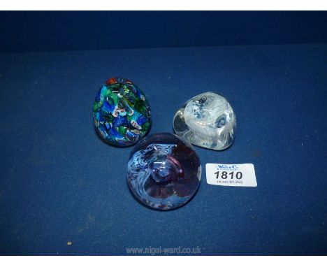 Two white Caithness paperweights, a Murano Vetreria Fiori paperweight, etc.