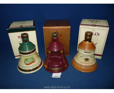 Three Wade 'Bell's Extra Special Old Scotch Whisky Christmas' 8 year old boxed decanters '1997', '1998' and '1999' including 