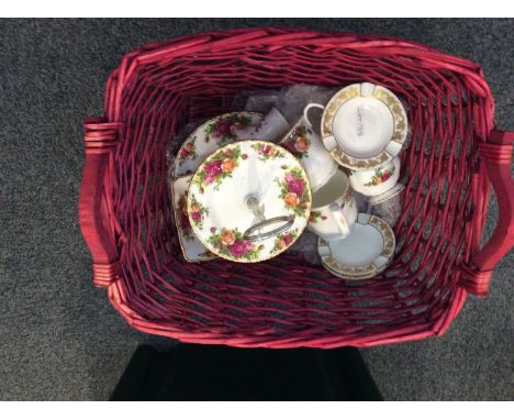 Mixed Lot Comprising Royal Albert Old Country Rose Two Tier Cake Stand, Two Tea Cups, Trinket Dish And Small Vase + 3 Wedgwoo