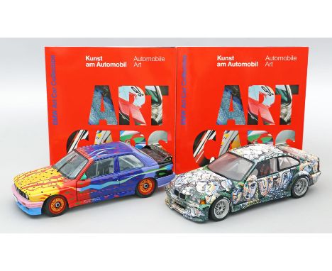 Art Car von David Hockney und Art Car von Ken Done. "BMW 3 Series" aus dem Jahr 1995 und "BMW M3" (1 Seitenspiegel fehlend) a