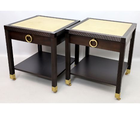 Paar Beistelltische, John Hutton. Modell "Chariot". Dunkel lackiertes und kanneliertes Gestell aus Wenge. Ablage mit matt geä