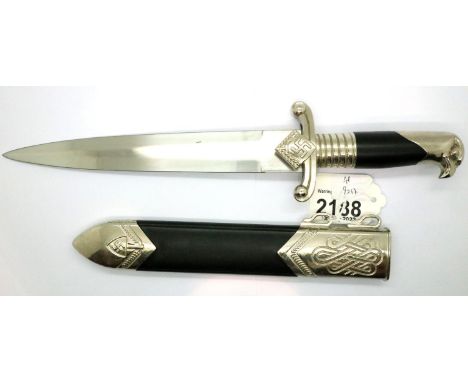 Replica German military dagger. P&amp;P Group 2 (£18+VAT for the first lot and £3+VAT for subsequent lots). 