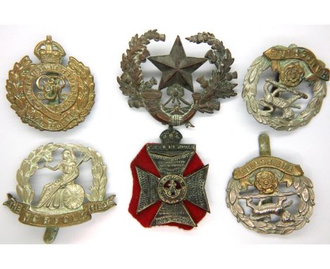 Six British WWI Regimental cap badges. P&amp;P Group 1 (£14+VAT for the first lot and £1+VAT for subsequent lots) 