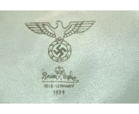 WWII German Army Issue ceramic mug, dated 1939. P&amp;P Group 1 (£14+VAT for the first lot and £1+VAT for subsequent lots) 