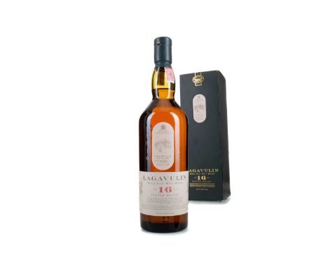 LAGAVULIN 16 YEAR OLD WHITE HORSESingle malt.The Islay distillery of Lagavulin first gained notoriety in 1862 when it was acq