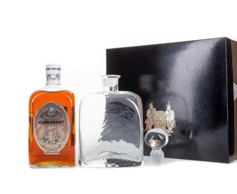 GLEN GRANT 20 YEAR OLD DIRECTOR'S RESERVE AND DECANTER SETSingle malt.Glen Grant was the first distillery in Scotland to have