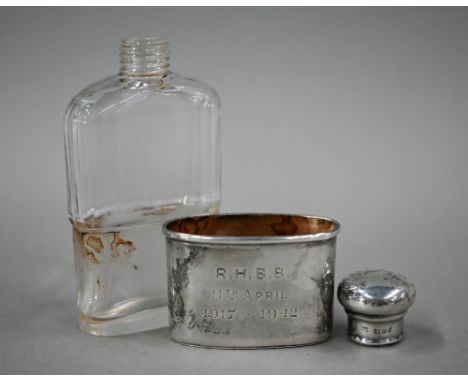 A late Victorian cut glass hip flask with silver screw top and detachable beaker, W&G Neal, London 1897, 12cm high1942 presen