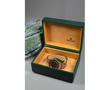 A Gents Rolex Oyster Perpetual Date Submariner - to 1000ft / 300m, boxed with all papers no.160-F371657, circa 2004, and c/wi