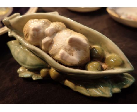 Ceramic Border Fine Arts Timmy Willie in a pea pod 