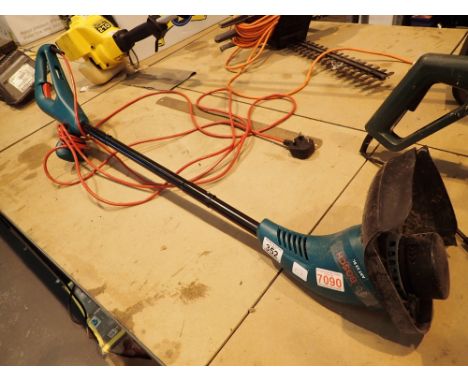 Bosch art 235L electric hedge trimmer  CONDITION REPORT: All electrical items in this lot have been PAT tested and have PASSE