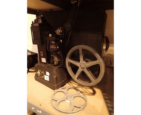 Vintage 9-5 Pathe projector with carry case 