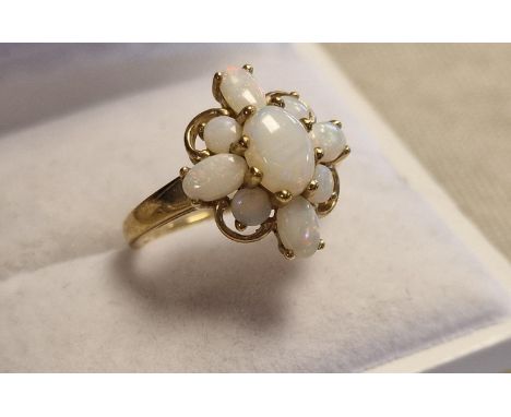 9ct Gold &amp; Opal Cluster Dress Ring - size K+0.5 &amp; 2.2g
